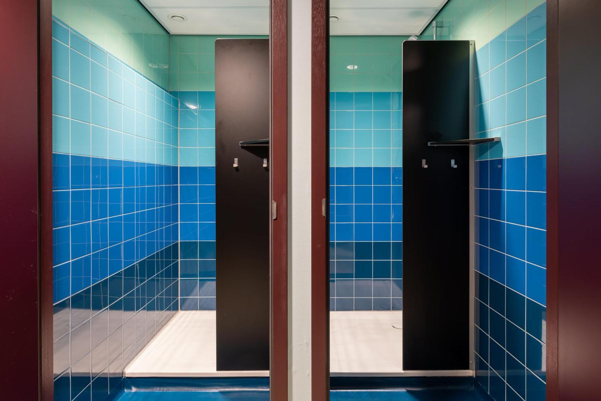 Bed in 4-bed Mixed Room,1742903188:JPEG